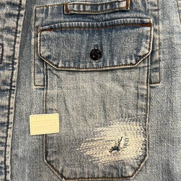 Mens distressed jean material shirt - Picture 2 of 4